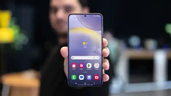 Galaxy S26+被砍！三星苹果罕见同步，超薄Edge版重磅接棒