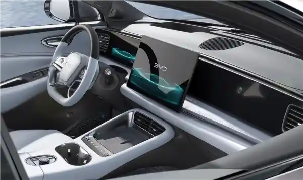 比亚迪海狮06内饰官图发布：双色中国风演绎未来座舱新美学