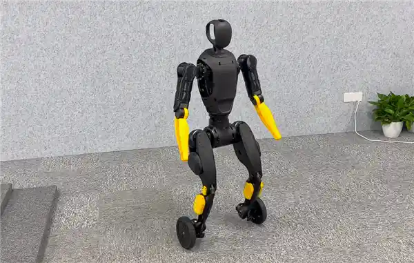 双足变双轮！稚晖君新作灵犀X2-N颠覆想象，踹不倒的智能机器人