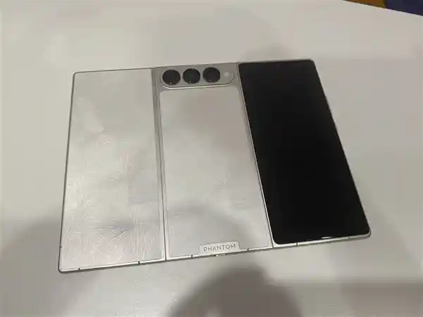 传音首推三折叠屏手机：设计颠覆华为，安卓阵营再掀新潮