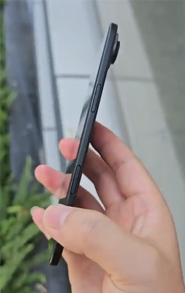 iPhone 17 Air震撼曝光！5.5mm超薄机身刷新纪录