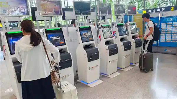 登机早到15分钟！部分航线取消值机截载时间引发热议