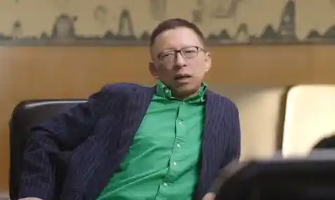 张朝阳挑战8公里蛙泳横渡南澳岛：人生不止一种可能