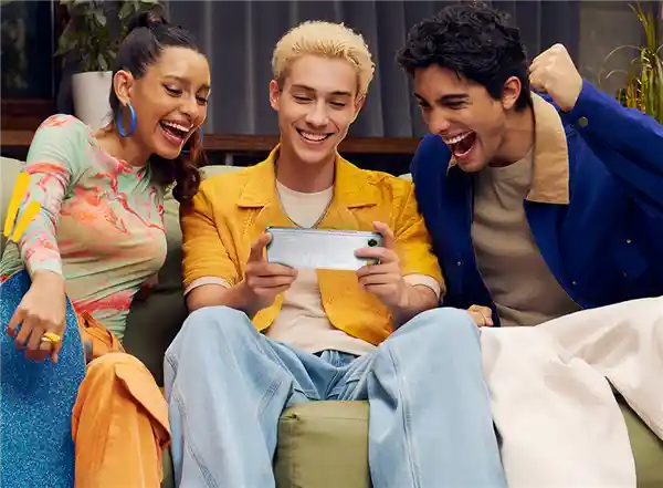 真我15000mAh概念机震撼登场：手机续航新纪元开启