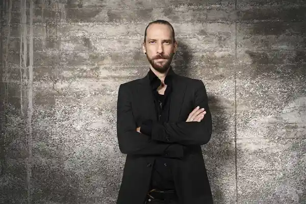 雷军再添猛将！前宝马i系设计总监加盟小米，直面李田原