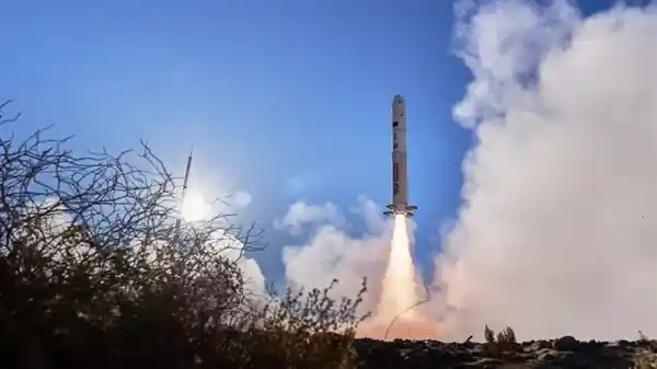 力鸿一号亚轨道首飞成功，返回舱惊艳回收引关注