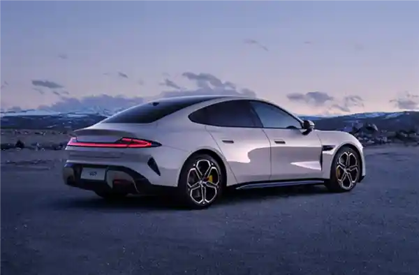 比亚迪狂揽9席，小米SU7强势闯入TOP20！