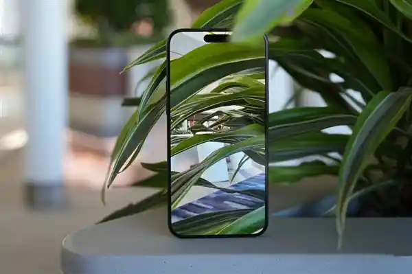 iPhone 18 Pro震撼首发！全球首款5G+卫星双模C2基带，高通时代正式落幕